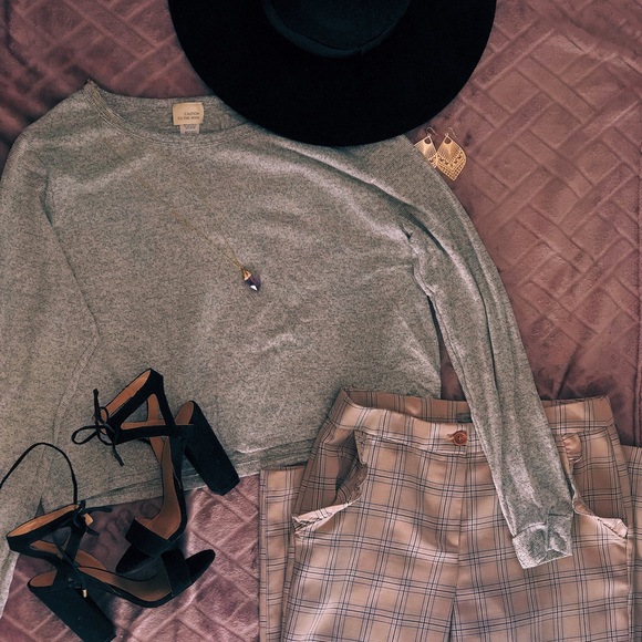 Comfy Heather Gray Forever21 Sweater - Picture 1 of 4